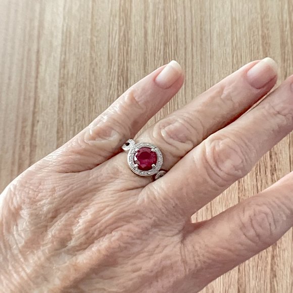 Round Simulated Ruby Halo Ring w/ Looping Split Shank - 925 Sterling Silver - Picture 4 of 5